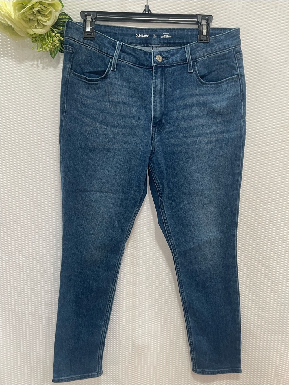 Old Navy WOW High Rise Super Skinny Jeans Women's 12 Short Medium Wash
Old Navy